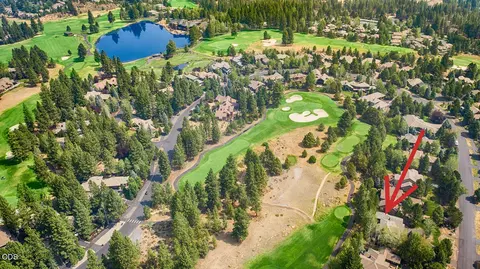 View/Area - 61524 Tam Mcarthur Loop, Bend, OR 97702 photo 3 of 3