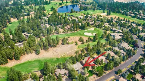 View/Area - 61524 Tam Mcarthur Loop, Bend, OR 97702 photo 2 of 3