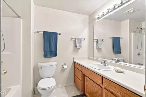Bath - 468 Westminster Dr, Eagle Point, OR 97524 photo 2 of 2