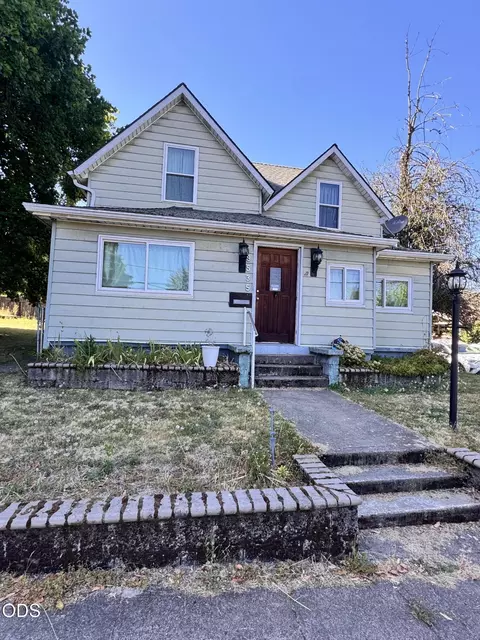 9535 N Charleston Ave, Portland, OR 97203