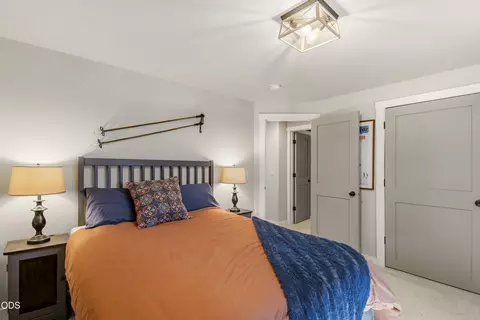 Bedroom - 15375 Ponderosa Loop, La Pine, OR 97739 photo 6 of 6