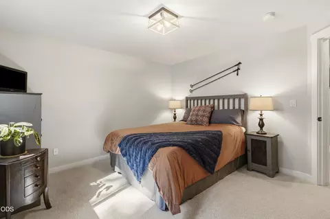 Bedroom - 15375 Ponderosa Loop, La Pine, OR 97739 photo 5 of 6