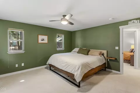 Bedroom - 15375 Ponderosa Loop, La Pine, OR 97739 photo 3 of 6
