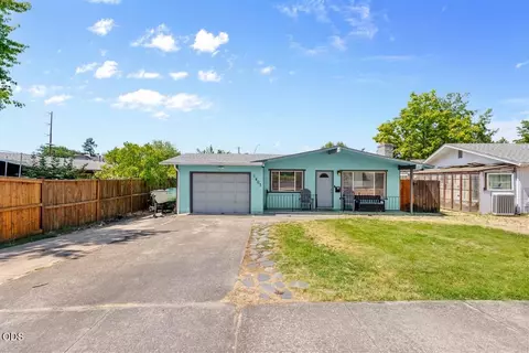 1405 Oleander St, Medford, OR 97504