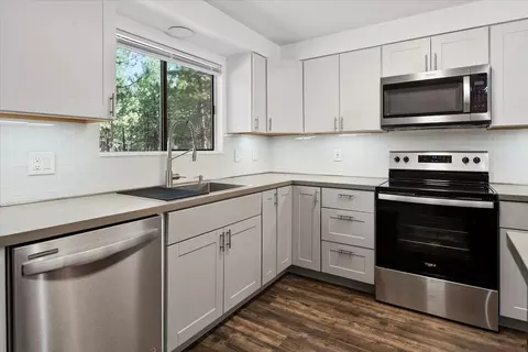 Kitchen - 15810 Green Forest Rd, La Pine, OR 97739 photo 5 of 5