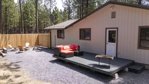 Exterior - 15810 Green Forest Rd, La Pine, OR 97739 photo 2 of 10