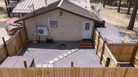 Exterior - 15810 Green Forest Rd, La Pine, OR 97739 photo 9 of 10