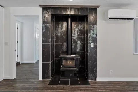 Entry Way - 15810 Green Forest Rd, La Pine, OR 97739 photo 1 of 1