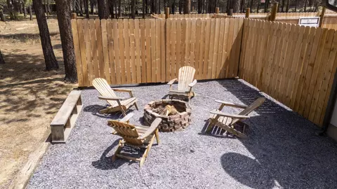 Exterior - 15810 Green Forest Rd, La Pine, OR 97739 photo 5 of 10