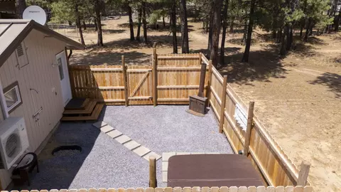 Exterior - 15810 Green Forest Rd, La Pine, OR 97739 photo 8 of 10
