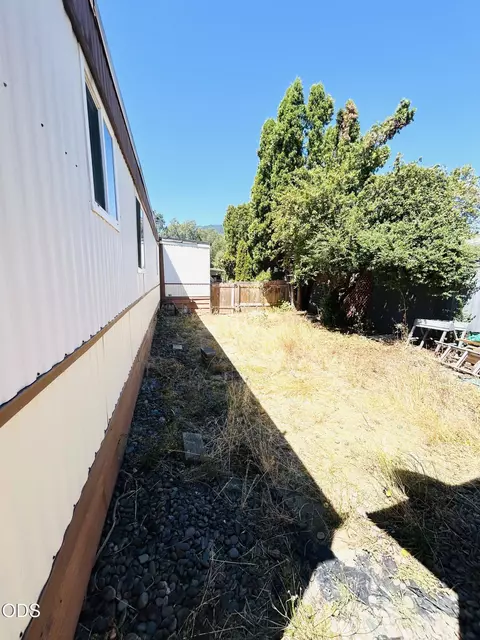 515 E Main St, Rogue River, OR 97537 photo 8