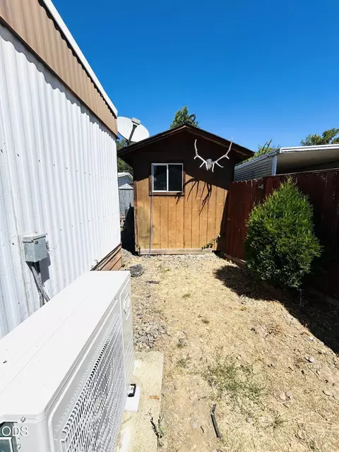 515 E Main St, Rogue River, OR 97537 photo 7