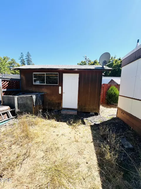 515 E Main St, Rogue River, OR 97537 photo 9