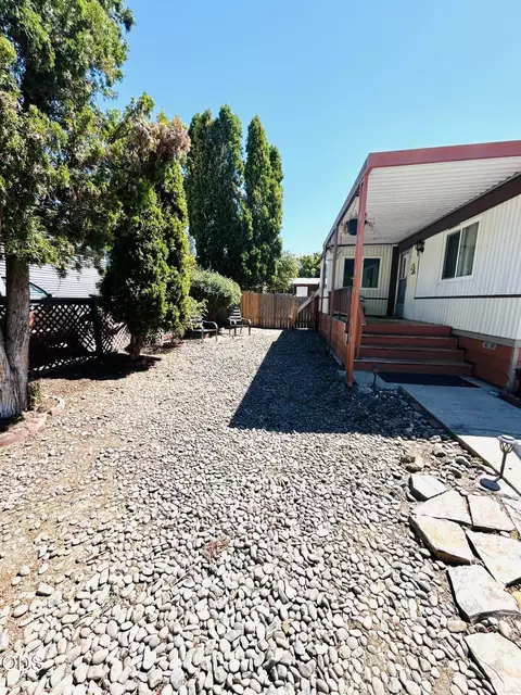 515 E Main St, Rogue River, OR 97537 photo 11