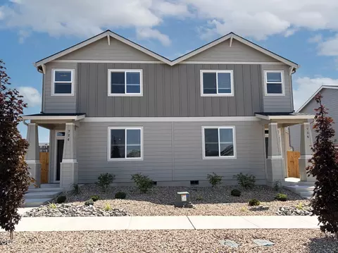 726 NW Varnish Pl, Redmond, OR 97756