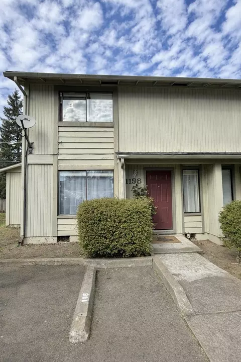 1198 Morrow Rd #A, Medford, OR 97504