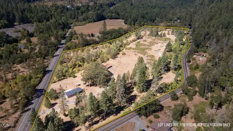 105 Dog Creek Rd, Wolf Creek, OR 97497