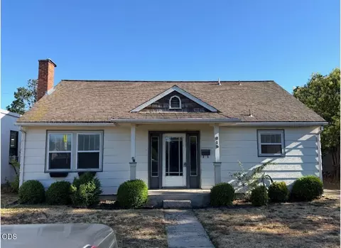 615 W 2nd St, Medford, OR 97501