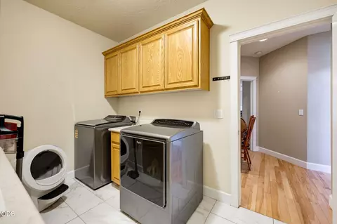 Other - 977 Fairview Ct, Eagle Point, OR 97524 photo 3 of 7