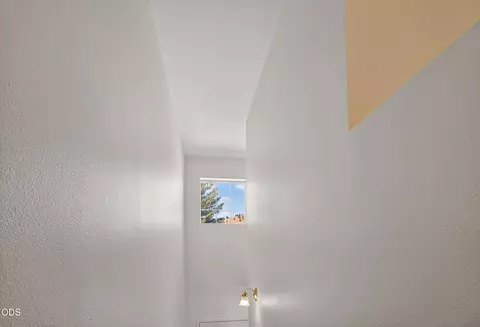 Entry Way - Undisclosed, Bend, OR 97701 photo 4 of 5