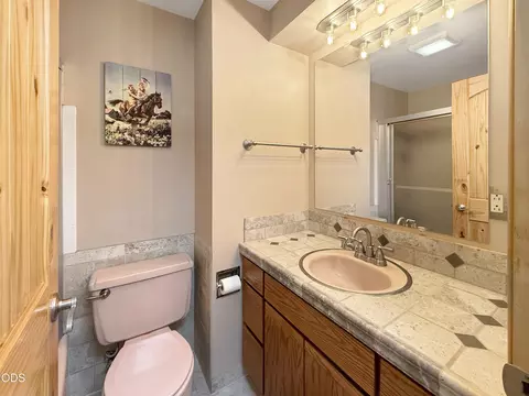 Bath - 2640 NE 8th St, Bend, OR 97701 photo 1 of 3