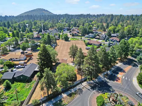 View/Area - 2640 NE 8th St, Bend, OR 97701 photo 6 of 7