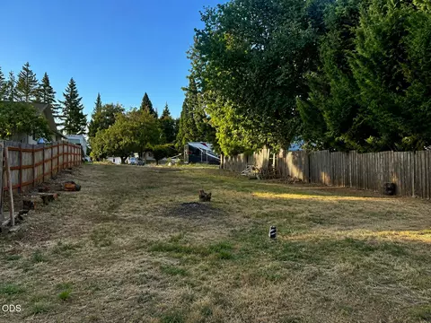 326 Fee St, Butte Falls, OR 97522 photo 4