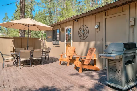 Exterior - 57077 Fox Ln, Sunriver, OR 97707 photo 7 of 8