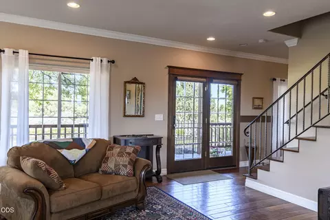 Entry Way - 60475 Dakota Trl, Bend, OR 97702 photo 3 of 6