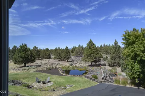 Exterior - 60475 Dakota Trl, Bend, OR 97702 photo 6 of 10