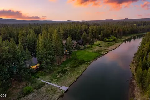 View/Area - 17051 Upland Rd, Bend, OR 97707 photo 2 of 6