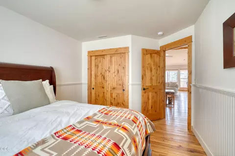 Bedroom - 17051 Upland Rd, Bend, OR 97707 photo 5 of 7