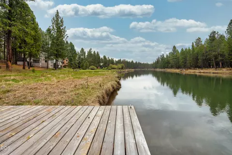 View/Area - 17051 Upland Rd, Bend, OR 97707 photo 3 of 6