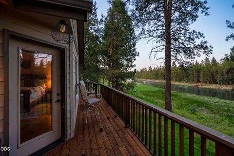 Exterior - 17051 Upland Rd, Bend, OR 97707 photo 1 of 5