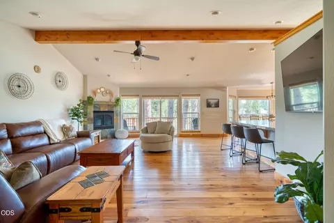 Living - 17051 Upland Rd, Bend, OR 97707 photo 2 of 3