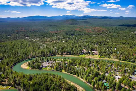 View/Area - 17051 Upland Rd, Bend, OR 97707 photo 6 of 6
