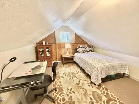 Bedroom - 168 S 3rd Ave, Chiloquin, OR 97624 photo 4 of 4