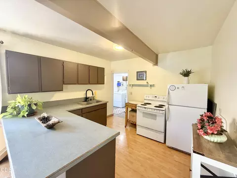 Kitchen - 168 S 3rd Ave, Chiloquin, OR 97624 photo 6 of 6