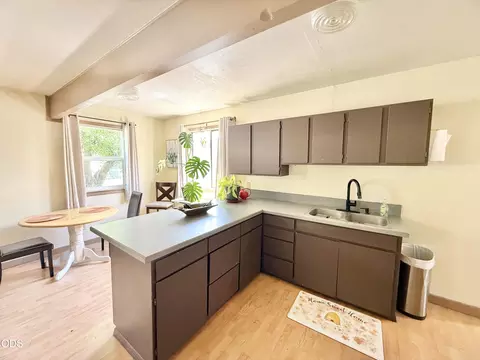 Kitchen - 168 S 3rd Ave, Chiloquin, OR 97624 photo 4 of 6