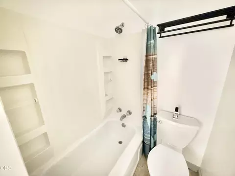 Bath - 168 S 3rd Ave, Chiloquin, OR 97624 photo 2 of 4