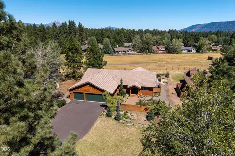 26342 SW Metolius Meadows Dr, Camp Sherman, OR 97730