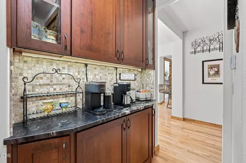 Kitchen - 60822 Cobblestone Pl, Bend, OR 97702 photo 9 of 9