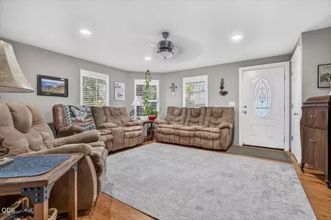 Other - 207 Maxwell Pl, Central Point, OR 97502 photo 2 of 7