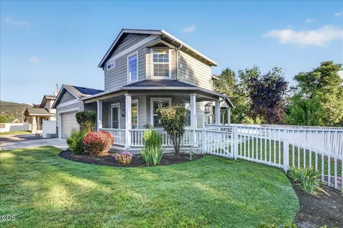 Other - 207 Maxwell Pl, Central Point, OR 97502 photo 1 of 7