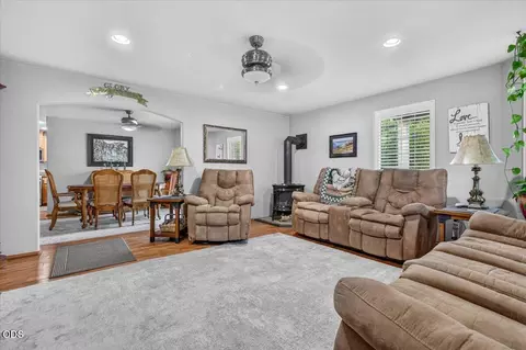 Living - 207 Maxwell Pl, Central Point, OR 97502 photo 1 of 1