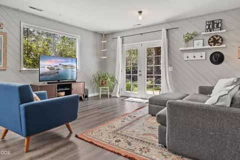 Living - 1941 NE Desert Ct, Bend, OR 97701 photo 6 of 7