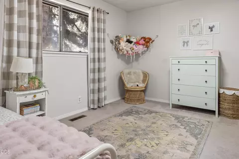 Bedroom - 1941 NE Desert Ct, Bend, OR 97701 photo 5 of 9