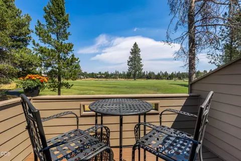 17810 W Core Rd #28, Bend, OR 97707