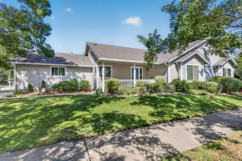 2065 Cheshire Way, Medford, OR 97501
