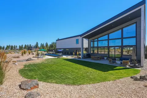 Exterior - 62333 Mcclain Dr, Bend, OR 97703 photo 3 of 11